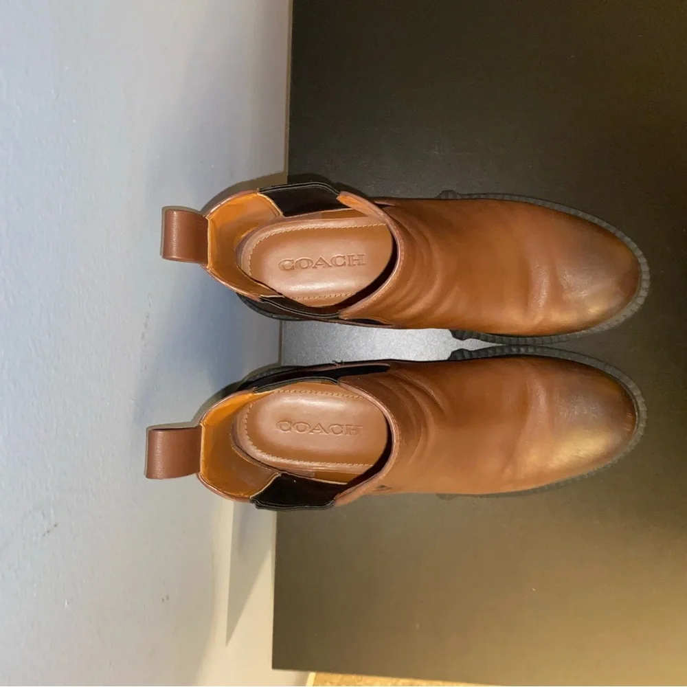 Coach Lyden Leather Chelsea Boots - Picture 6 of 9